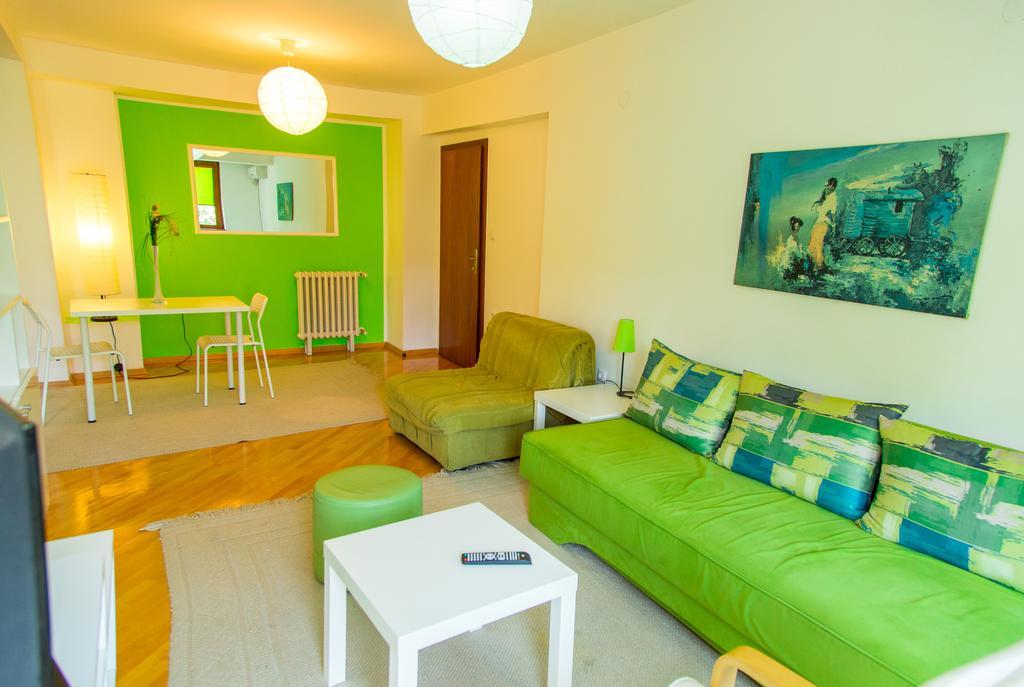 Hotel Pine Skopje Bagian luar foto
