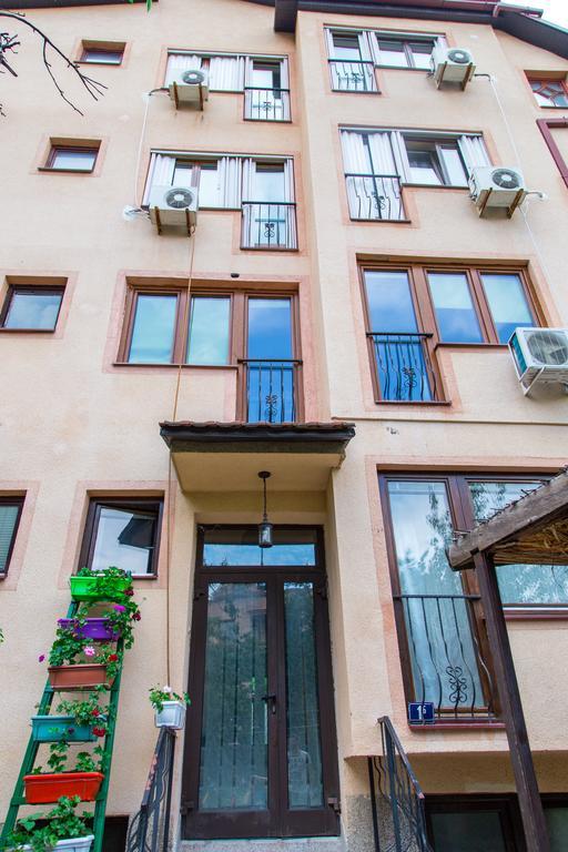 Hotel Pine Skopje Bagian luar foto